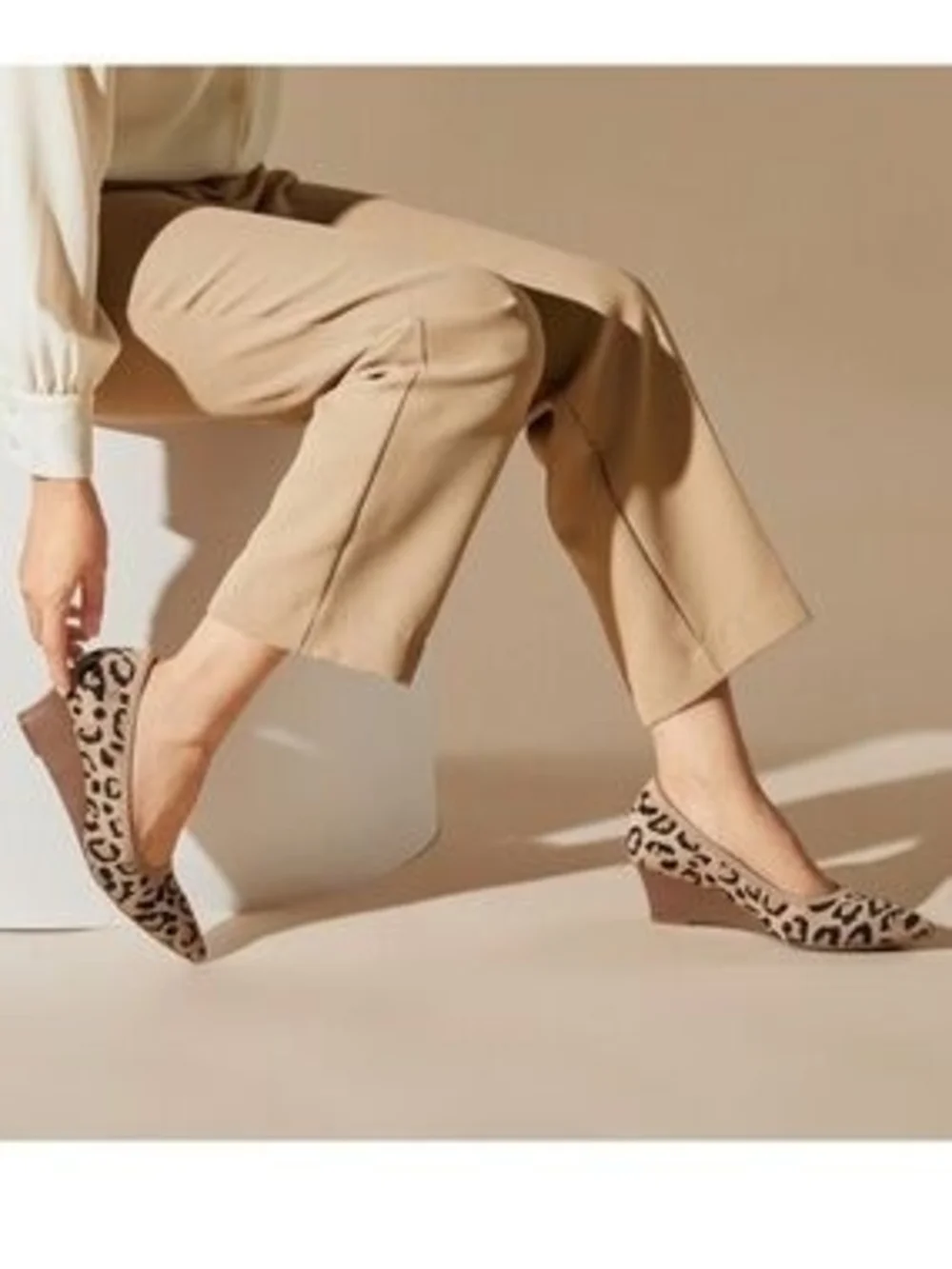 Vivaia Margot Wedge Leopard Knit Pointed Toe Pump Heels Beige/Black Size 37.5